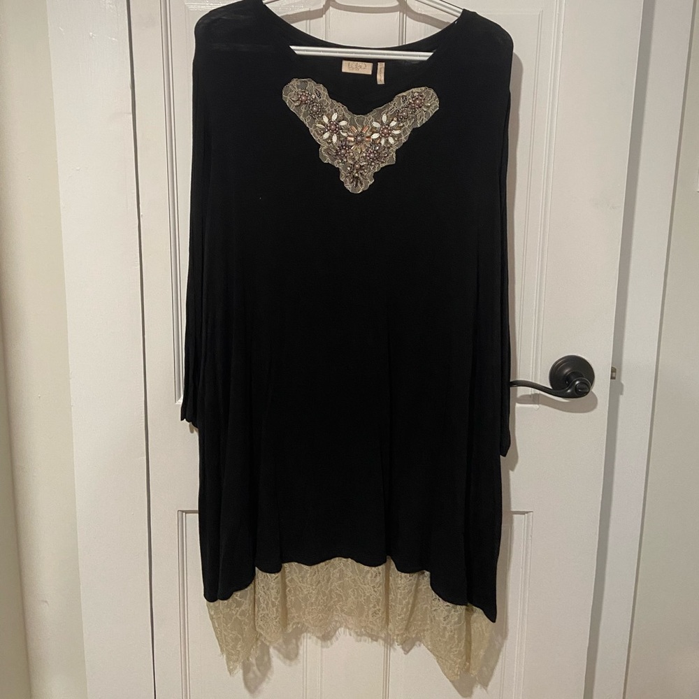 3X blouse with lace and sequence